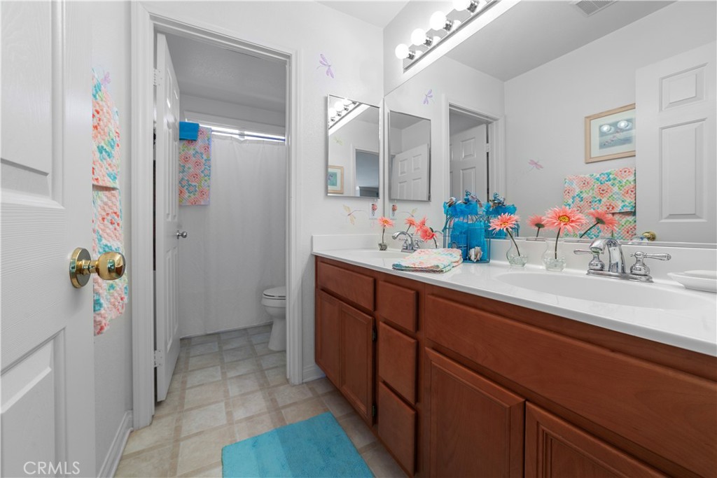 1051 Sunburst Drive Property Photo 32