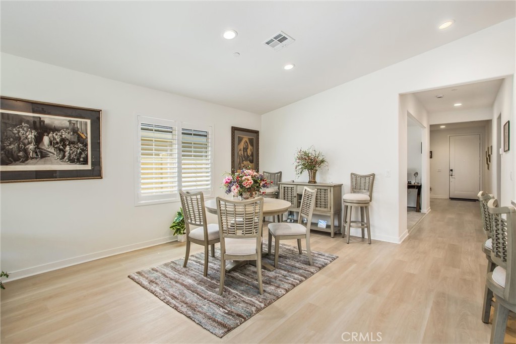 1570 Lismore Lane Property Photo 6