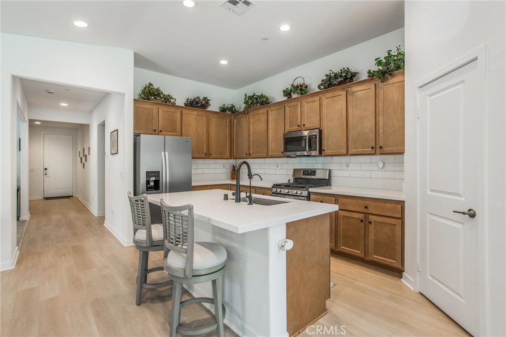 1570 Lismore Lane Property Photo 8