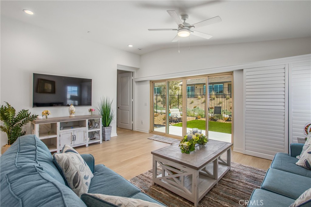 1570 Lismore Lane Property Photo 14