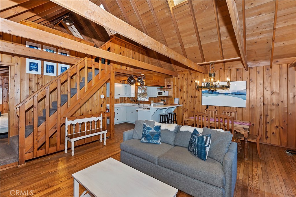 28410 Larchmont Lane Property Photo 10