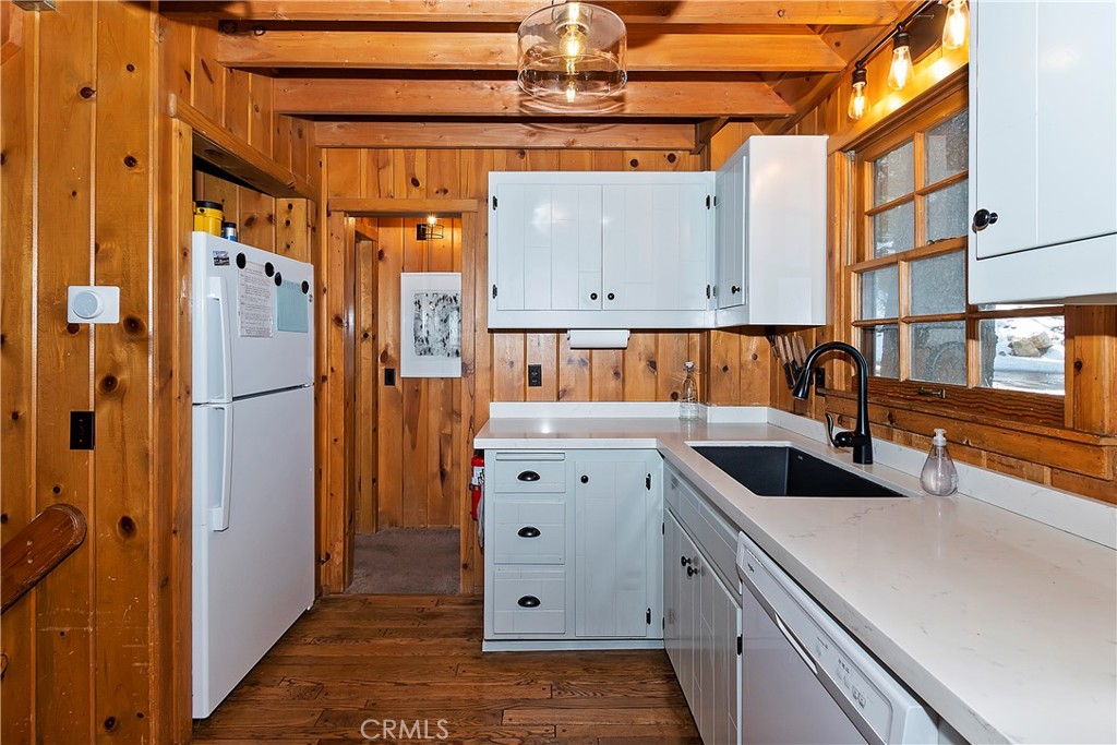 28410 Larchmont Lane Property Photo 15