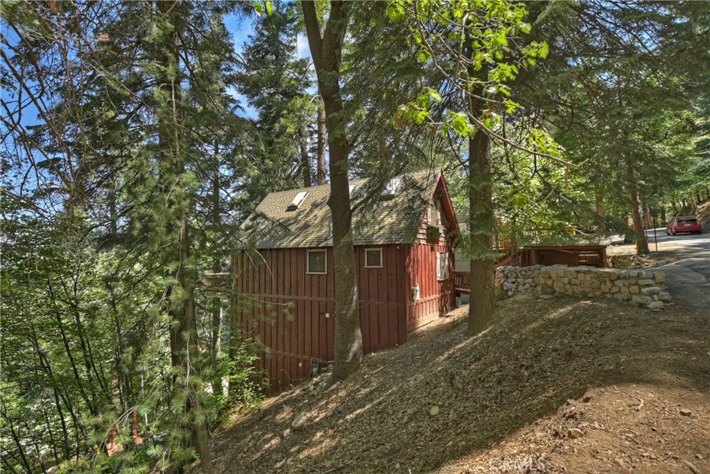 28410 Larchmont Lane Property Photo 38
