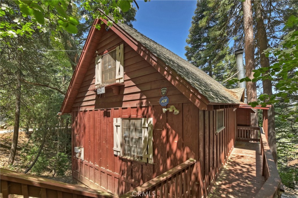 28410 Larchmont Lane Property Photo 39