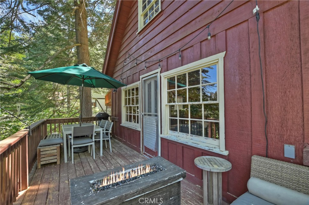 28410 Larchmont Lane Property Photo 43