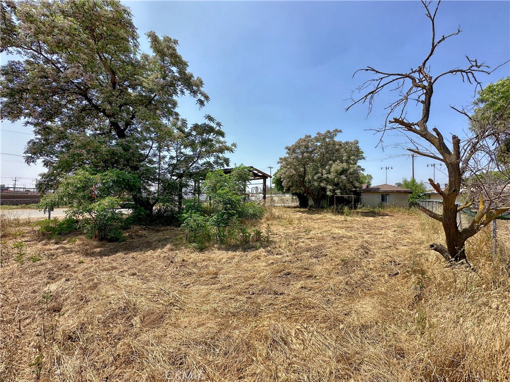395 W 4th Street Property Photo 8