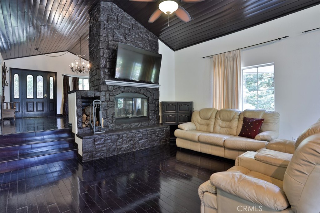 24048 Altdorf Drive Property Photo 11