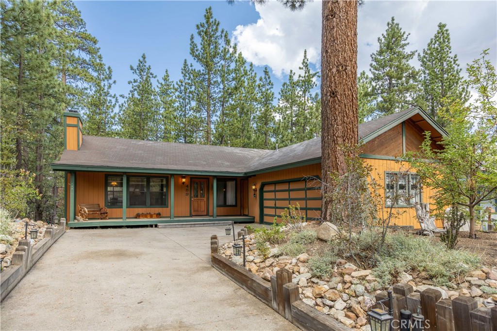 489 Woodside Drive Property Photo 1