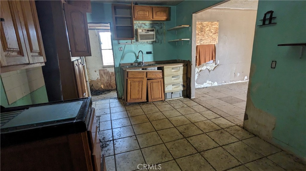 18883 Grand Avenue Property Photo 7