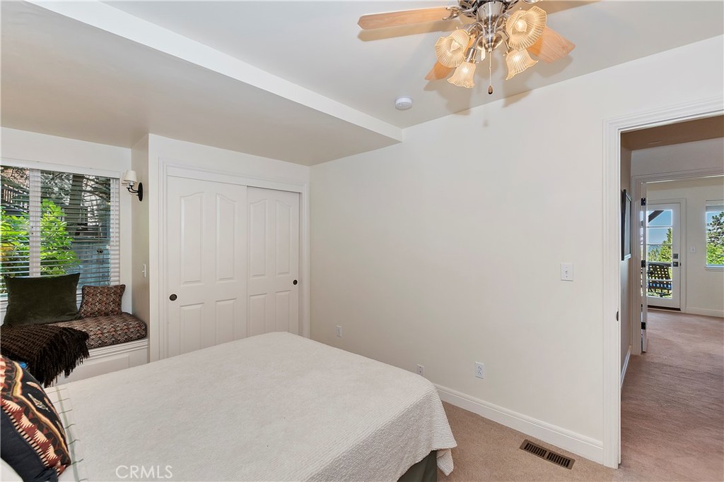 712 Buckingham Square Property Photo 36