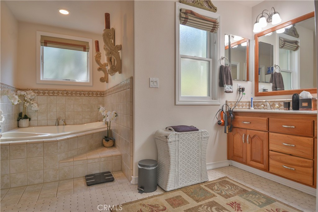 196 N Fairway Drive Property Photo 29