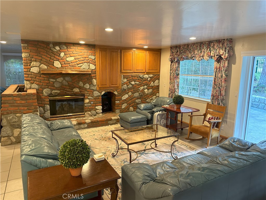 27442 Meadow Bay Drive Property Photo 22