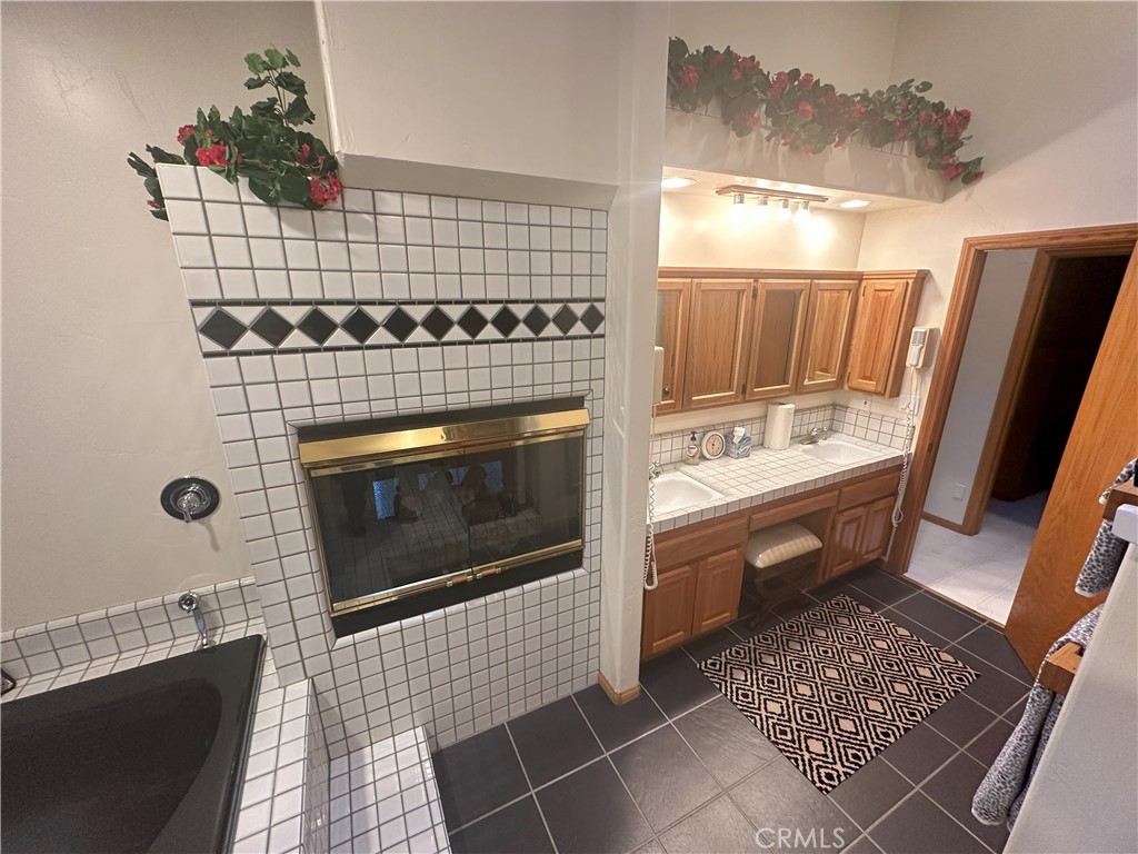 27442 Meadow Bay Drive Property Photo 28