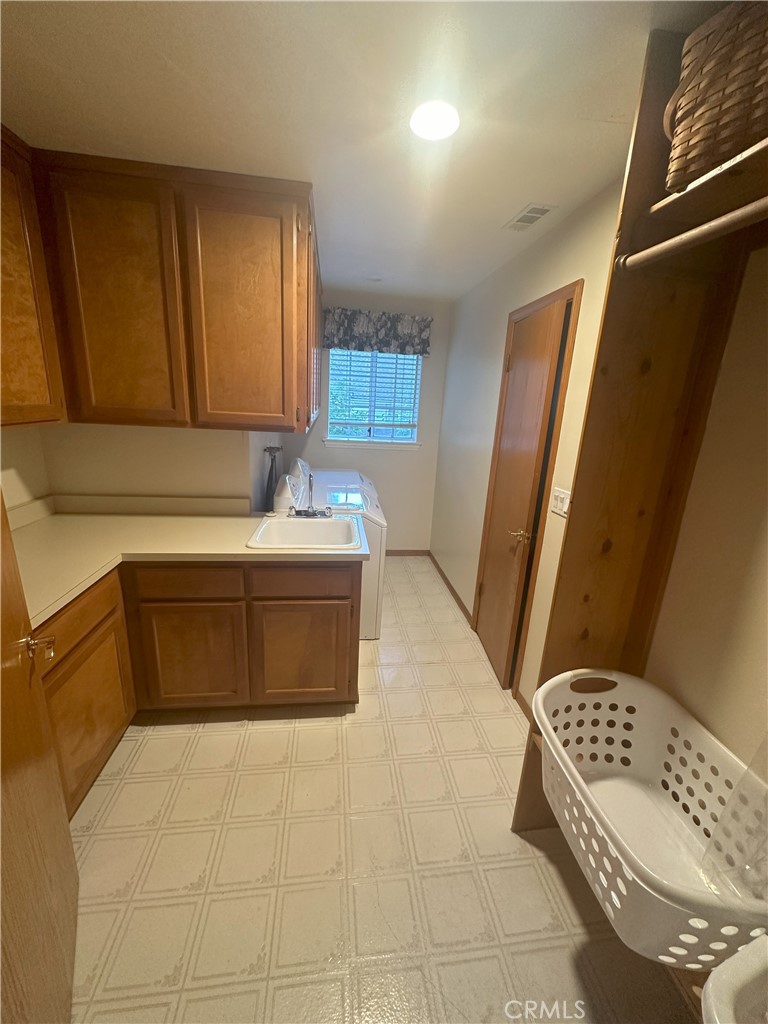 27442 Meadow Bay Drive Property Photo 32