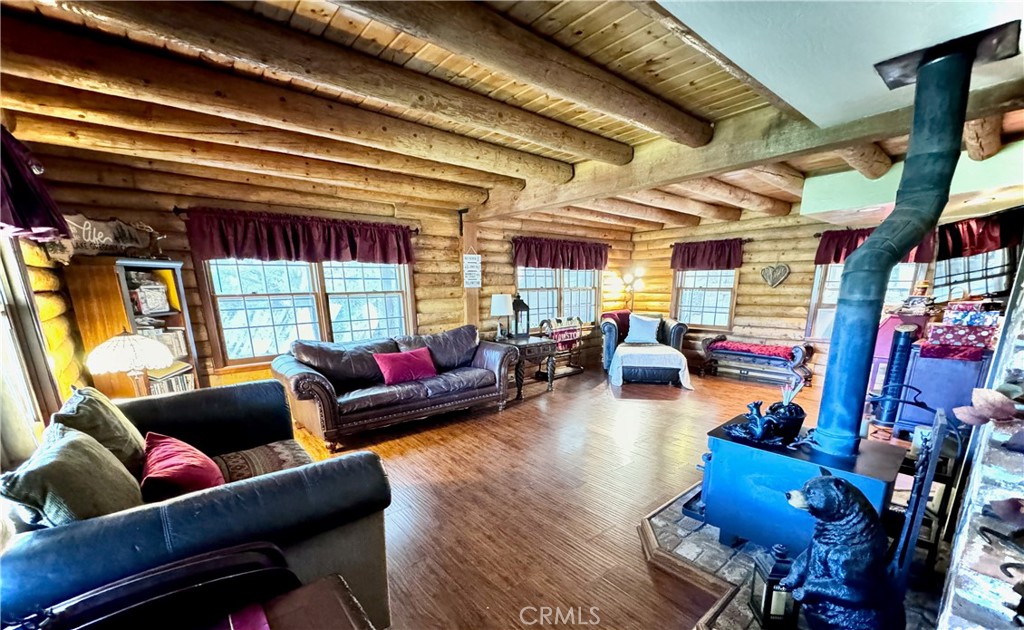 1070 Jungfrau Drive Property Photo 6