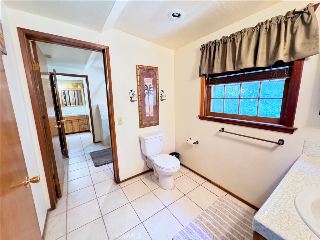 1070 Jungfrau Drive Property Photo 18