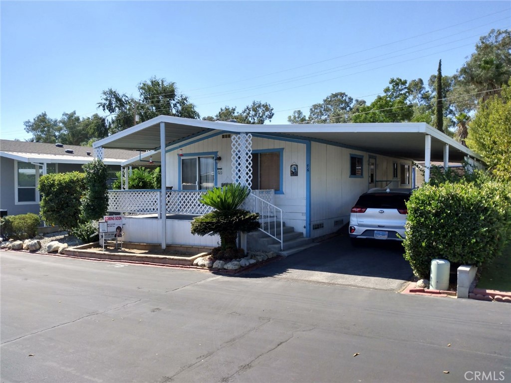 2200 W Wilson Street 76 Property Photo 2