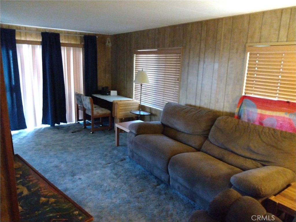 2200 W Wilson Street 76 Property Photo 7