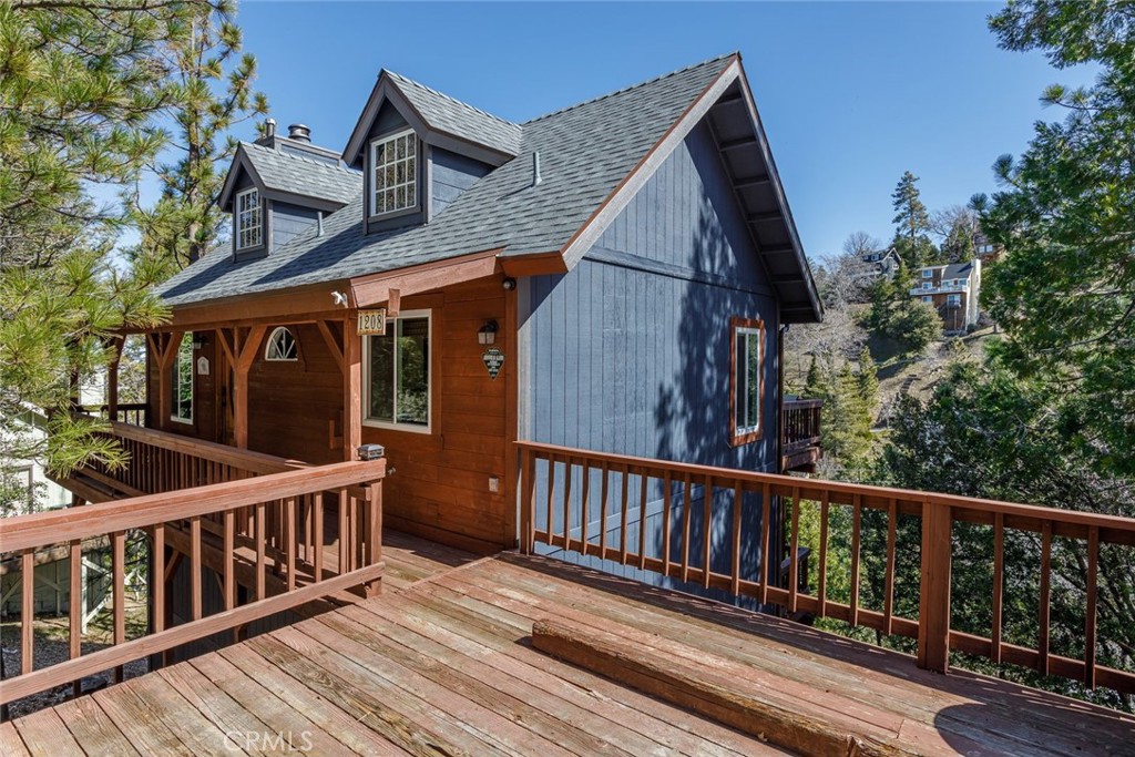 1208 Aleutian Drive Property Photo 1
