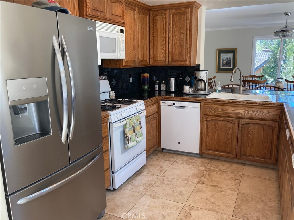 27502 W Shore Road Property Photo 12