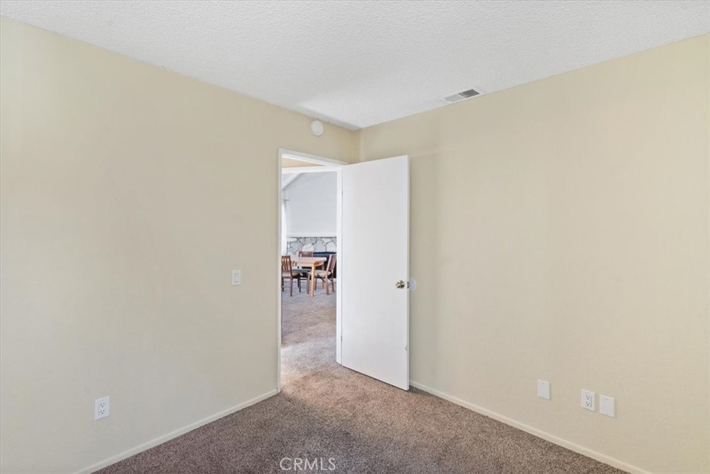 760 Blue Jay Road 48 Property Photo 6