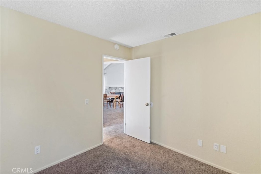760 Blue Jay Road 48 Property Photo 6