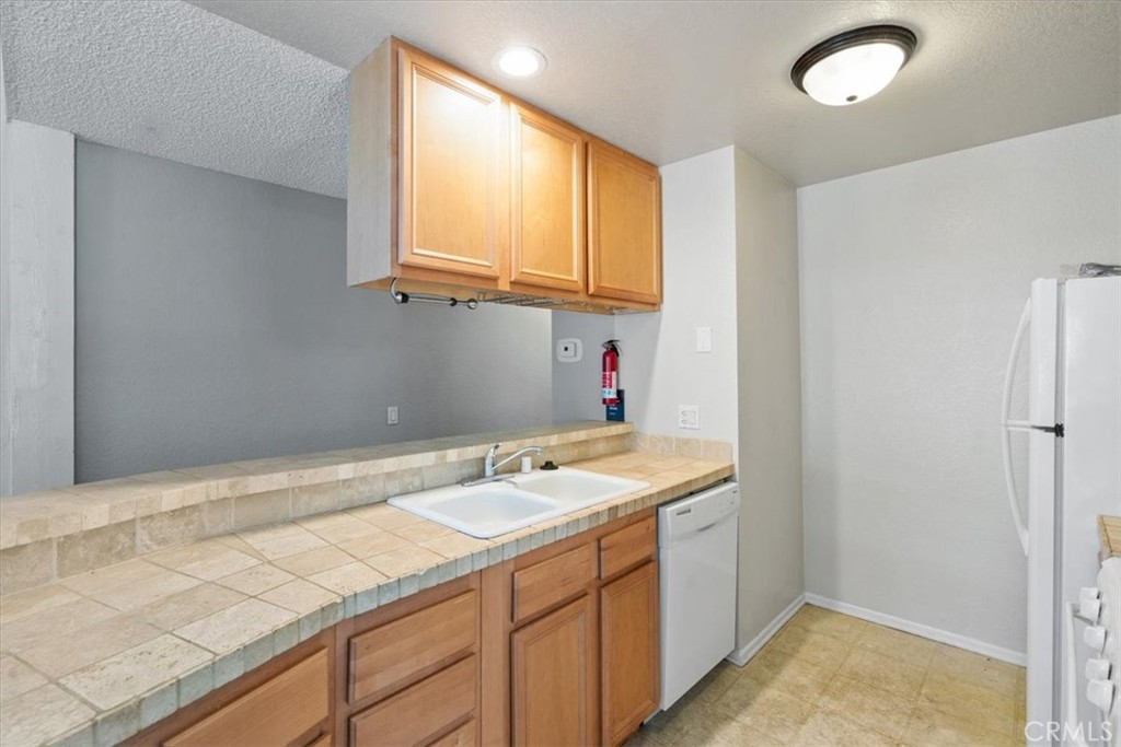 760 Blue Jay Road 48 Property Photo 14