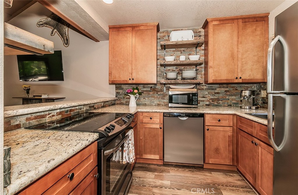40744 Oakwoods Property Photo