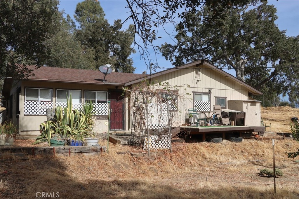 4395 Old Oak Lane Property Photo 2