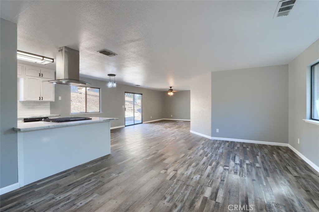 42571 Long Hollow Drive Property Photo 6