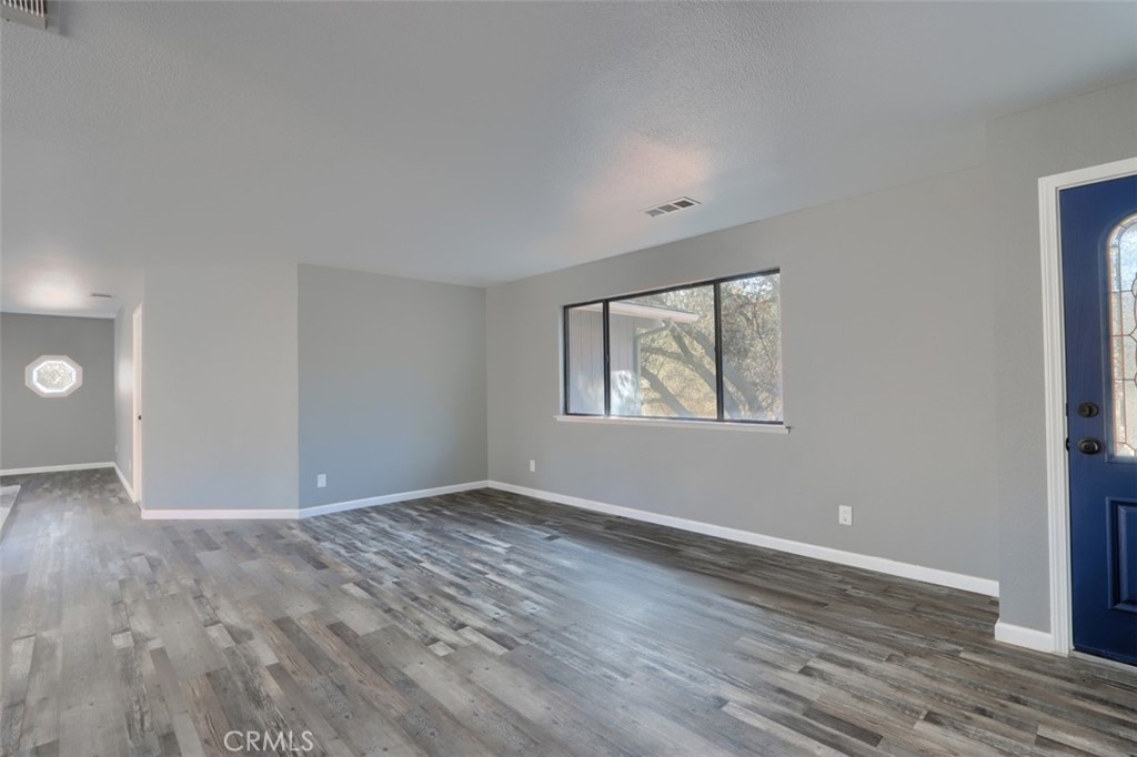 42571 Long Hollow Drive Property Photo 7