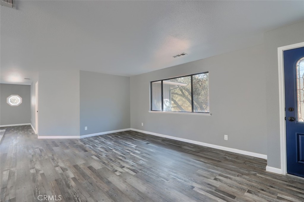 42571 Long Hollow Drive Property Photo 7