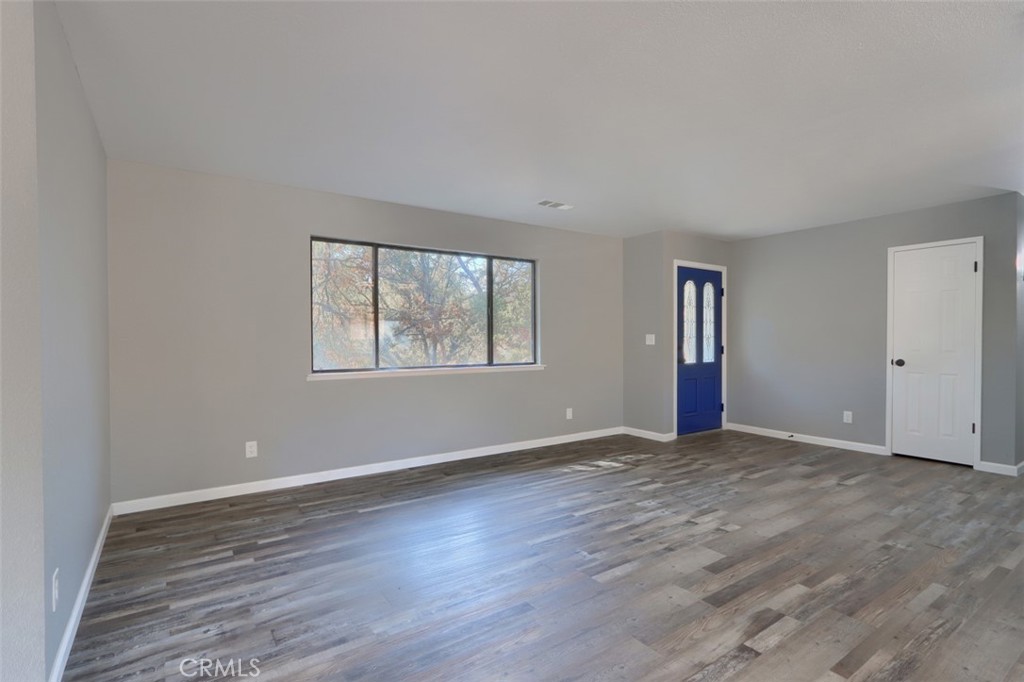 42571 Long Hollow Drive Property Photo 8
