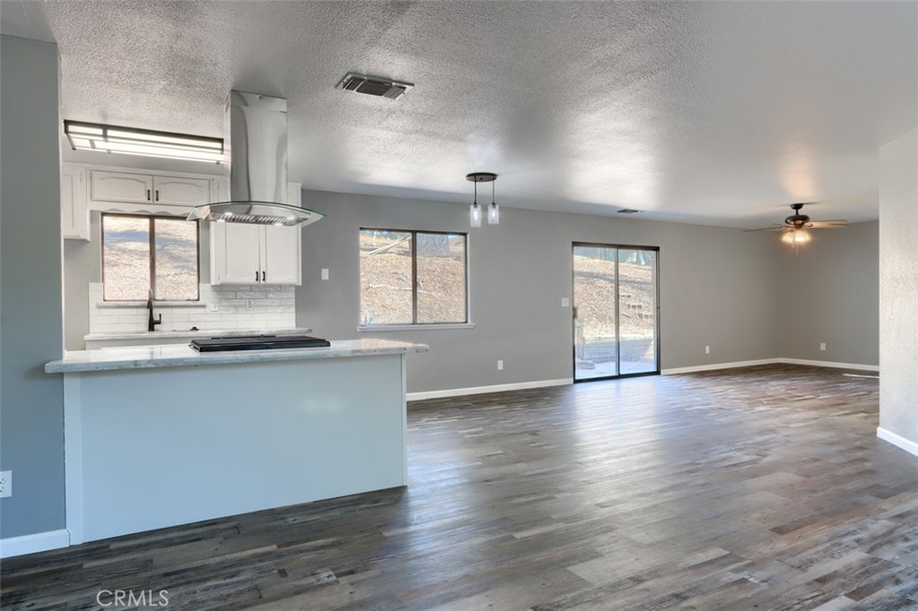 42571 Long Hollow Drive Property Photo 10