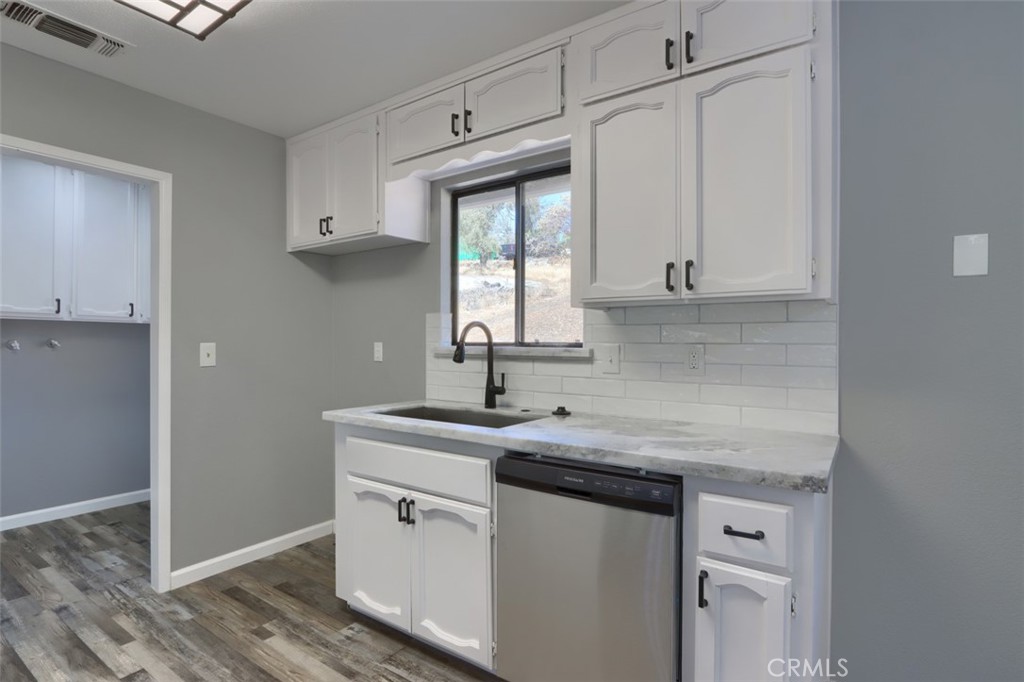 42571 Long Hollow Drive Property Photo 17