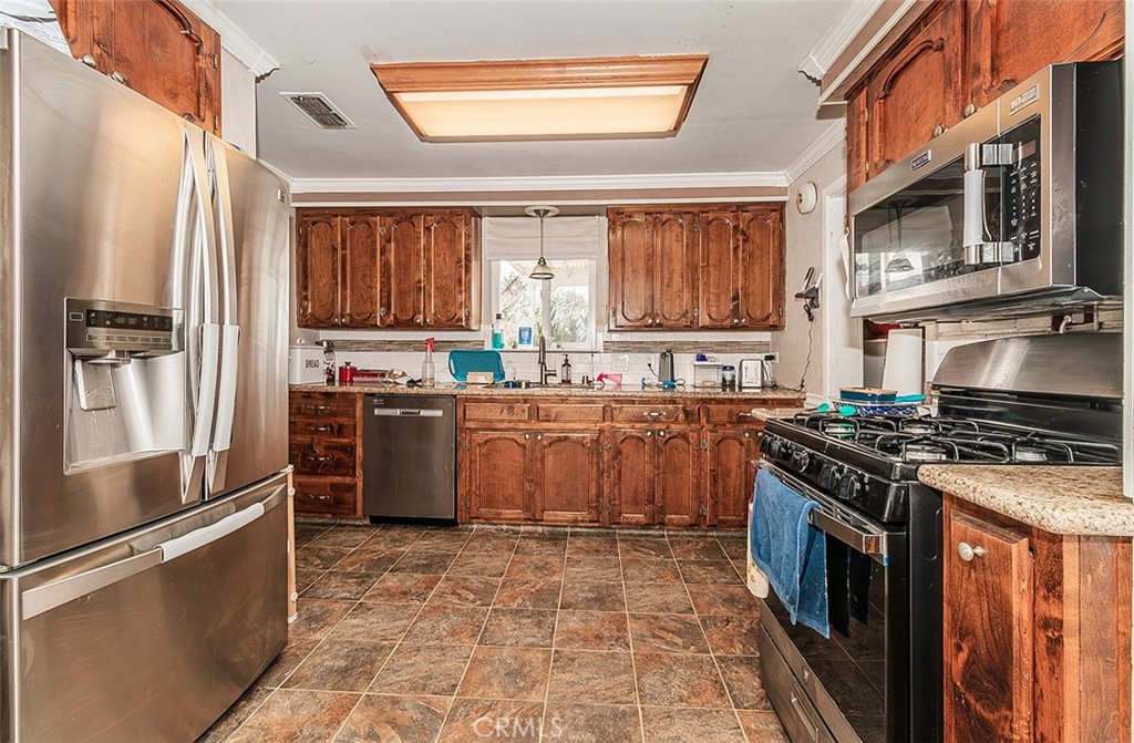 836 12th Street Property Photo 11