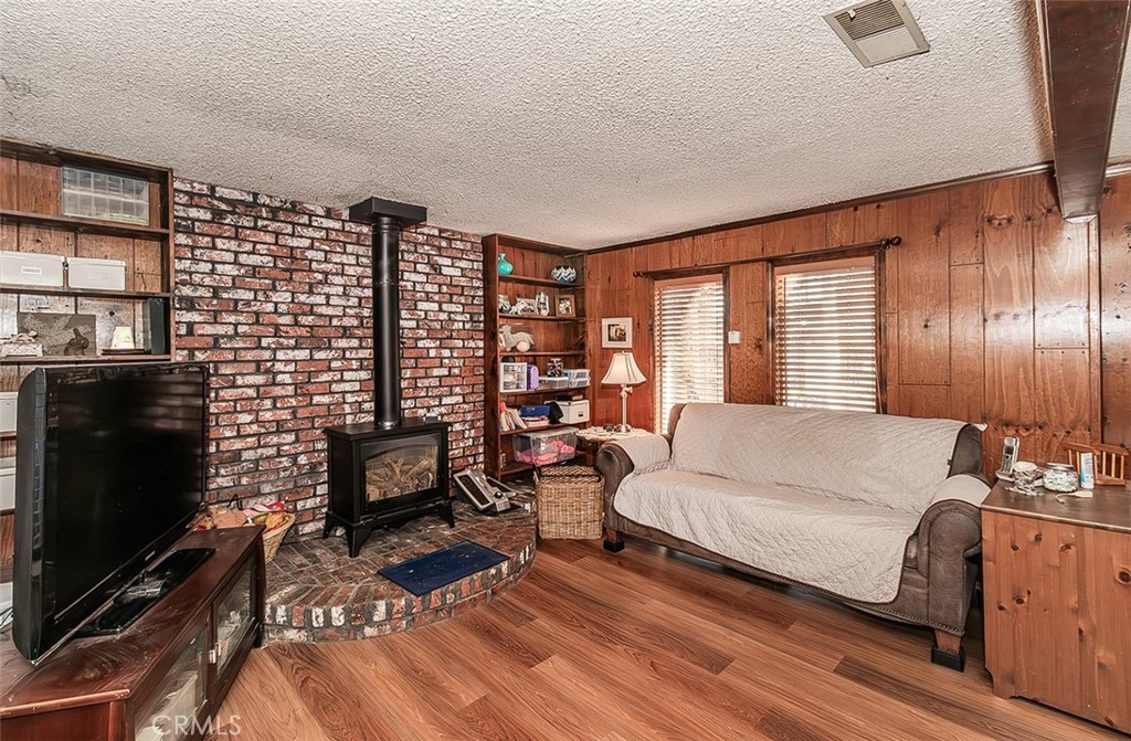 836 12th Street Property Photo 14