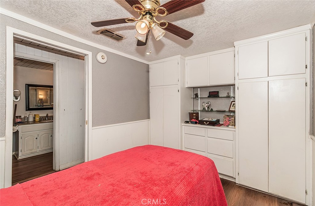 836 12th Street Property Photo 17