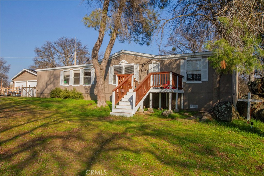 33831 Medford Road Property Photo