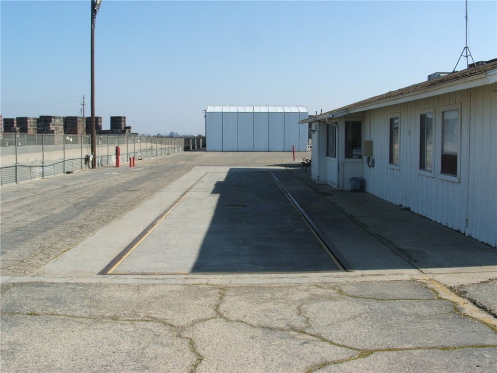 8250 S Temperance Avenue Property Photo 15