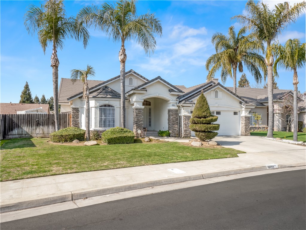 9883 N Baird Avenue Property Photo