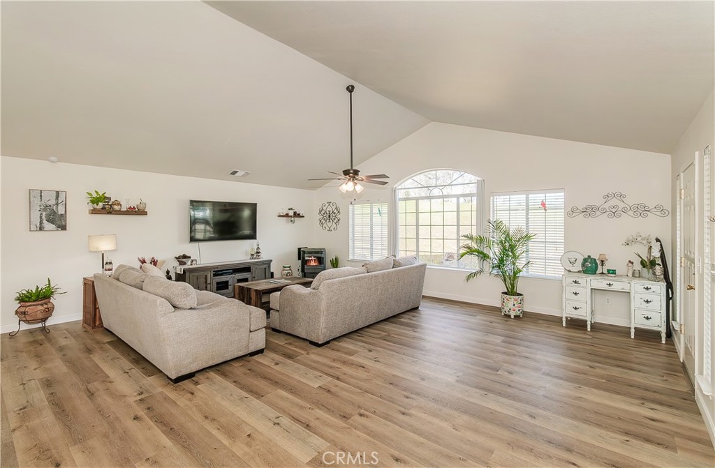 47384 Veater Ranch Road Property Photo 9