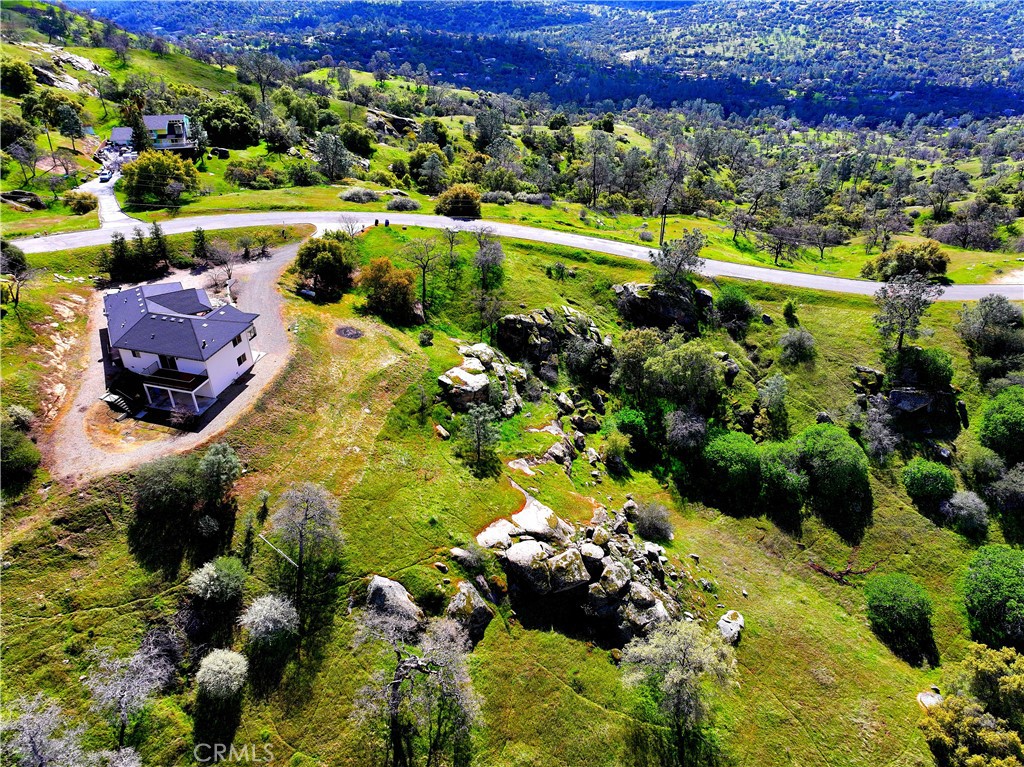 41015 Lilley Mountain Dr Property Photo