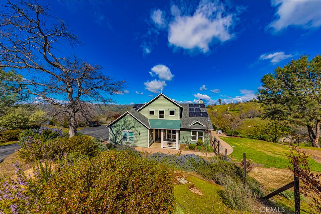 40447 Lilley Mountain Drive Property Photo