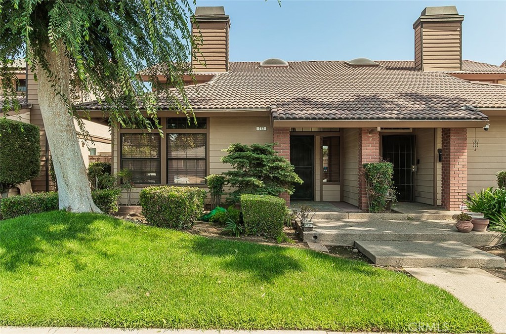 712 E Magill Avenue Property Photo 1