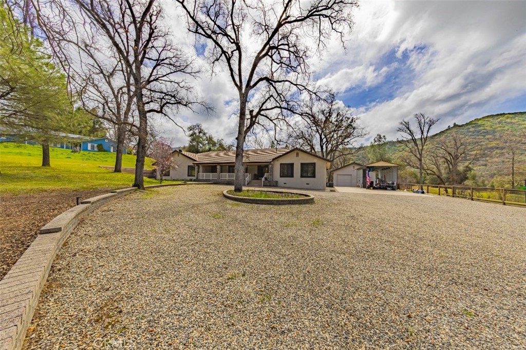 45344 S Oakview Drive Property Photo 1