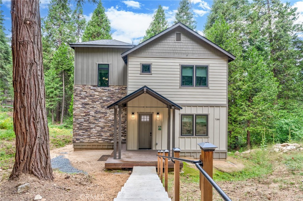 7190 Yosemite Park Way Property Photo 1