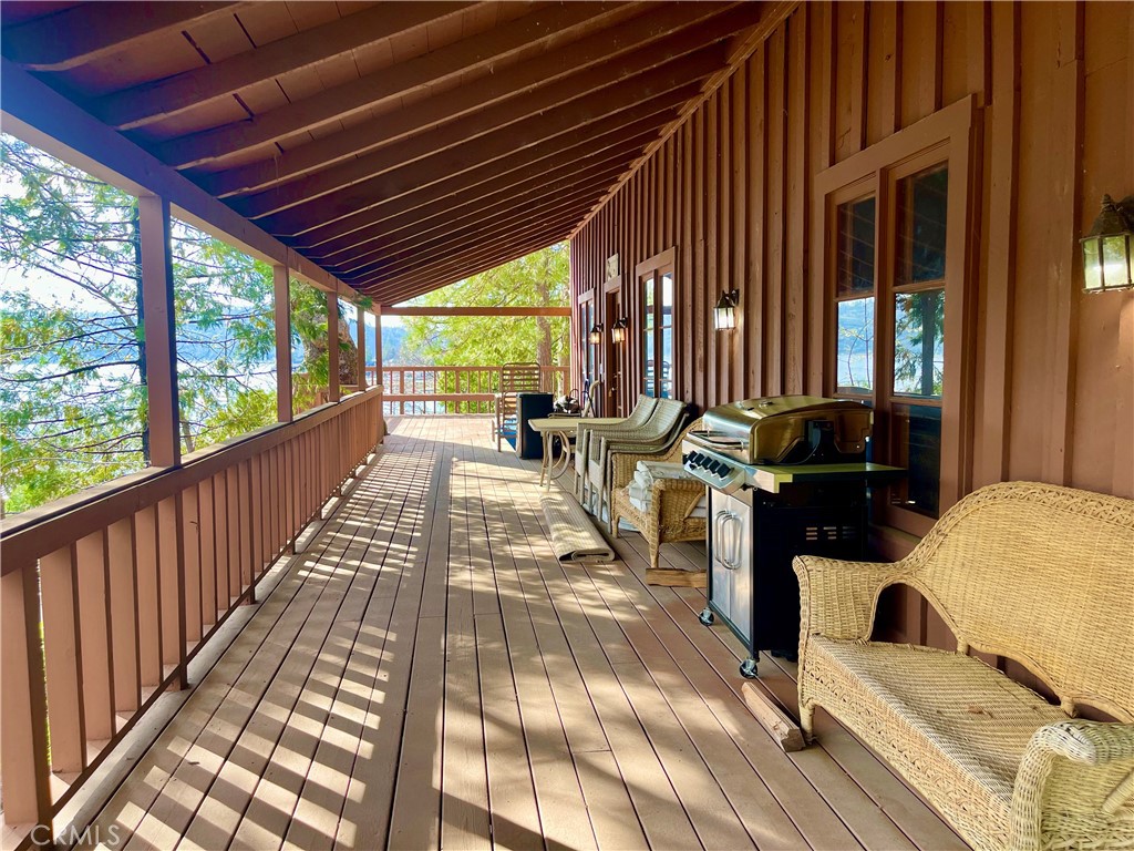 39121 Lake Drive Property Photo 4