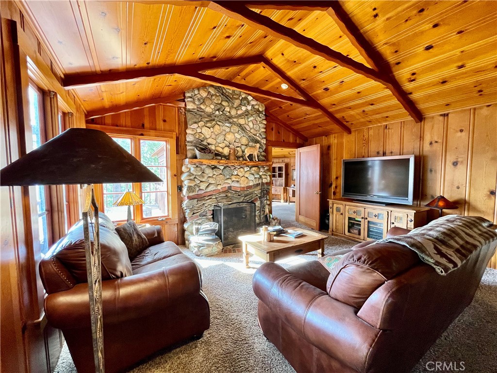 39121 Lake Drive Property Photo 7