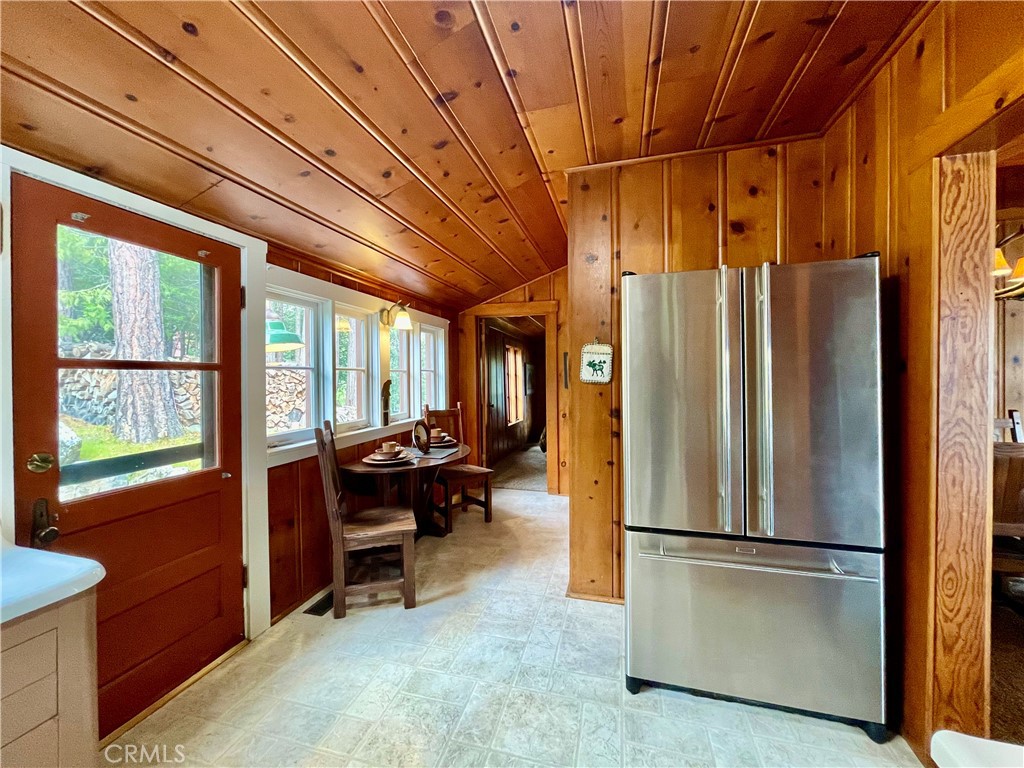 39121 Lake Drive Property Photo 15